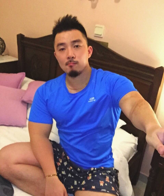 上下一条龙的第一张照片--海南王婆说媒