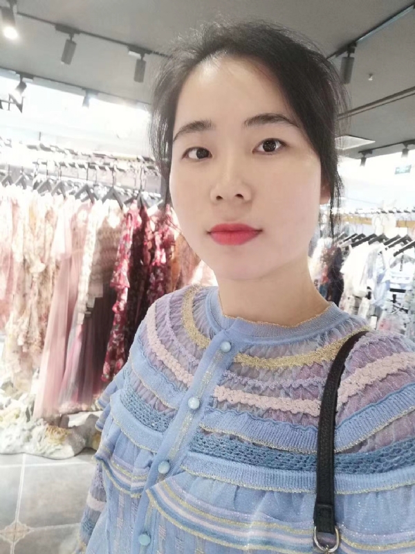 团笑的第一张照片--海南王婆说媒